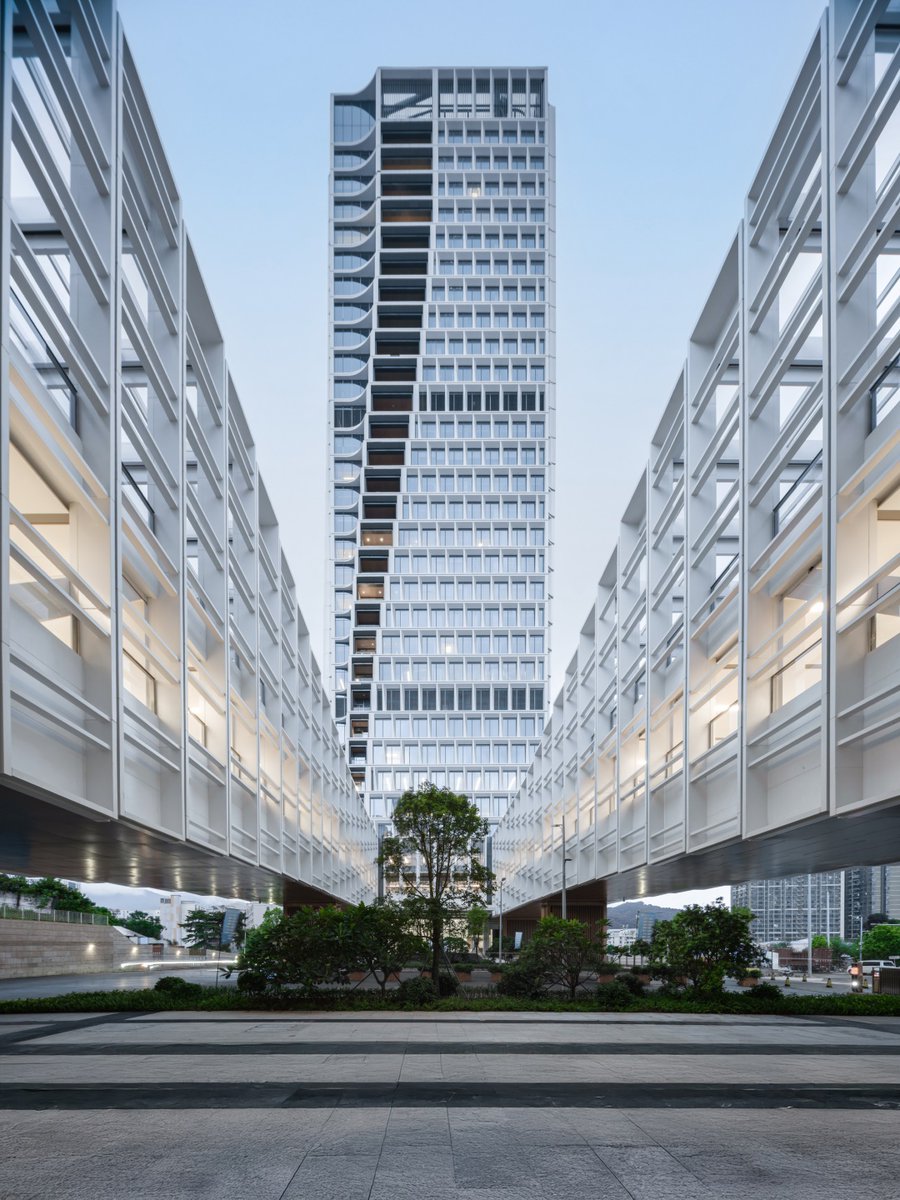 10 Design tweet media