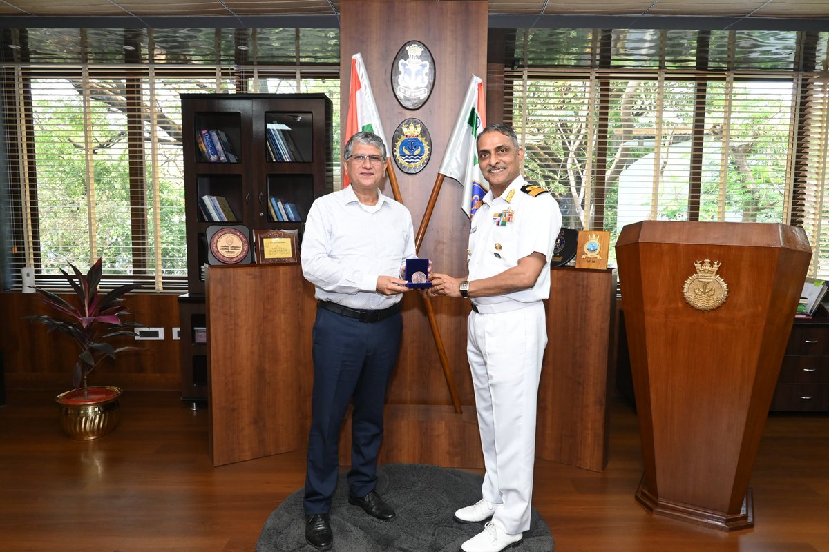 Availed the opportunity to accept the gracious invitation of Cmde RS Sunil, Commodore, Bureau of Sailors and receive an update on HR initiatives for serving and veteran naval PBOR. Pleasure to meet the motivated team and witness the fine work being done by them.

<a href="/indiannavy/">SpokespersonNavy</a>