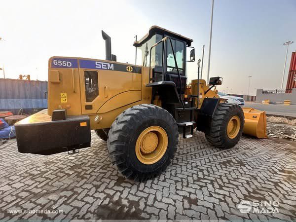 Holly53905886's tweet photo. 🚜 SINOMADA shipped the SEM 655D wheel loader to Mauritania🇲🇷

#HeavyEquipment #ConstructionMachinery #SINOMADA #export https://t.co/Cv0D6mnsrh