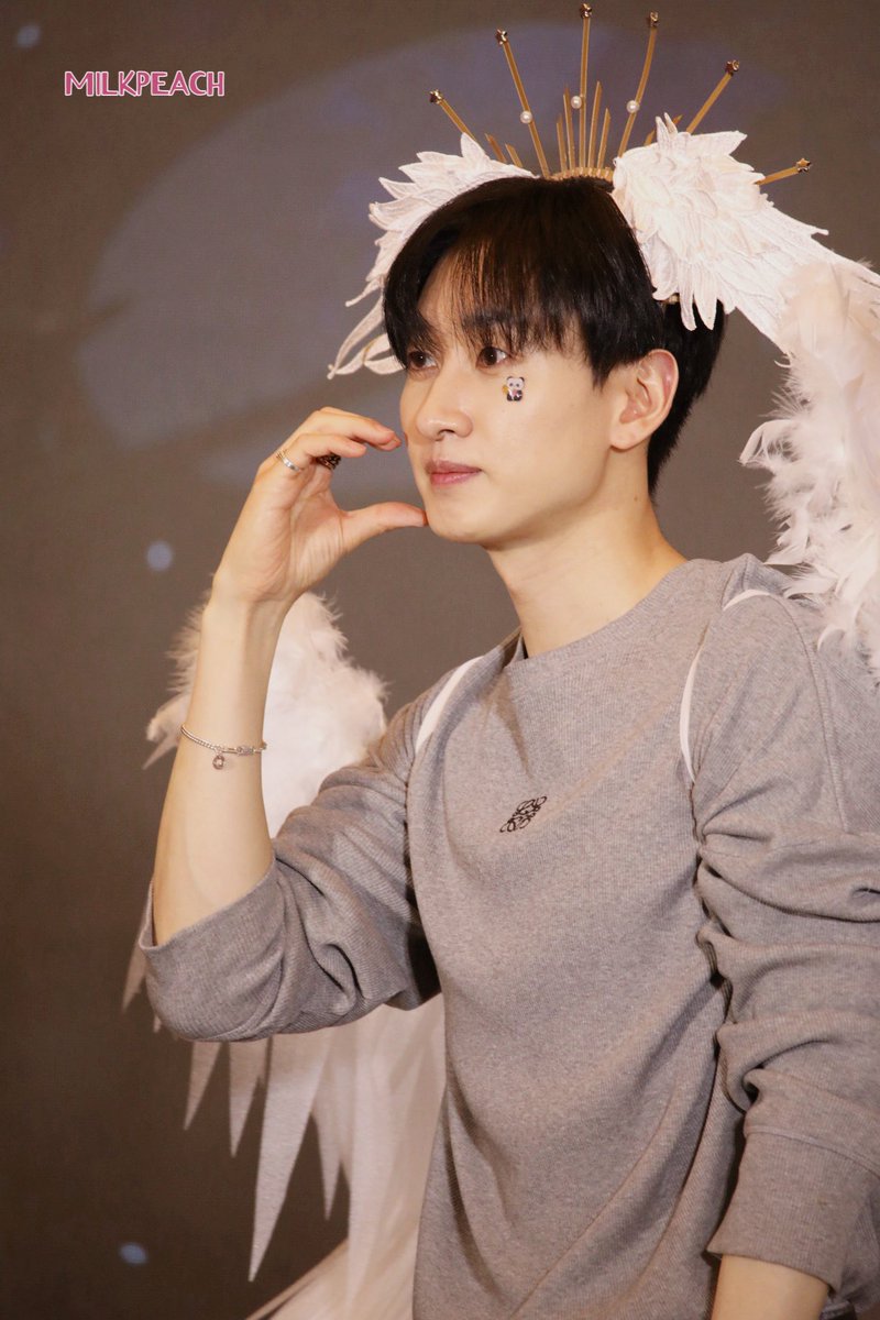 0326 EUNHYUK [EXPLORER] SIGNING EVENT in GUANGZHOU💙

Angel 😇
<a href="/AllRiseSilver/">Dalnim</a> 

#EUNHYUK #SuperJuniorDnE #EXPLORER #은혁