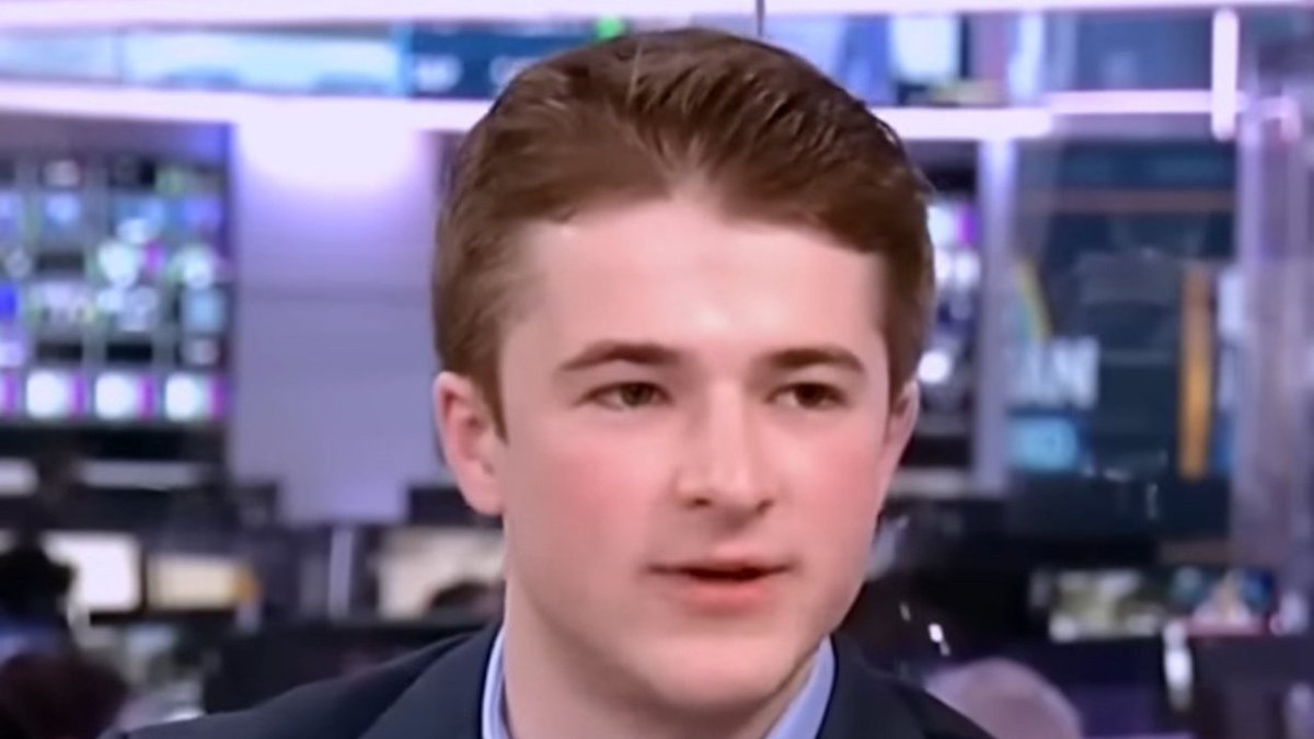 Resist the Mainstream tweet media