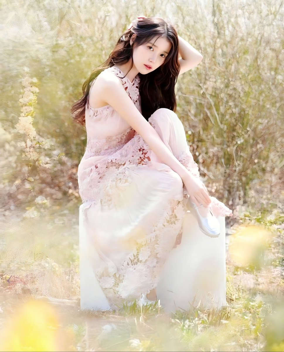 wyjc516's tweet photo. Cine21 No.1500 Issue
text removal 
#아이유 #IU #폭싹속았수다 #WhenLifeGivesYouTangerines https://t.co/8tIrpwEiKV