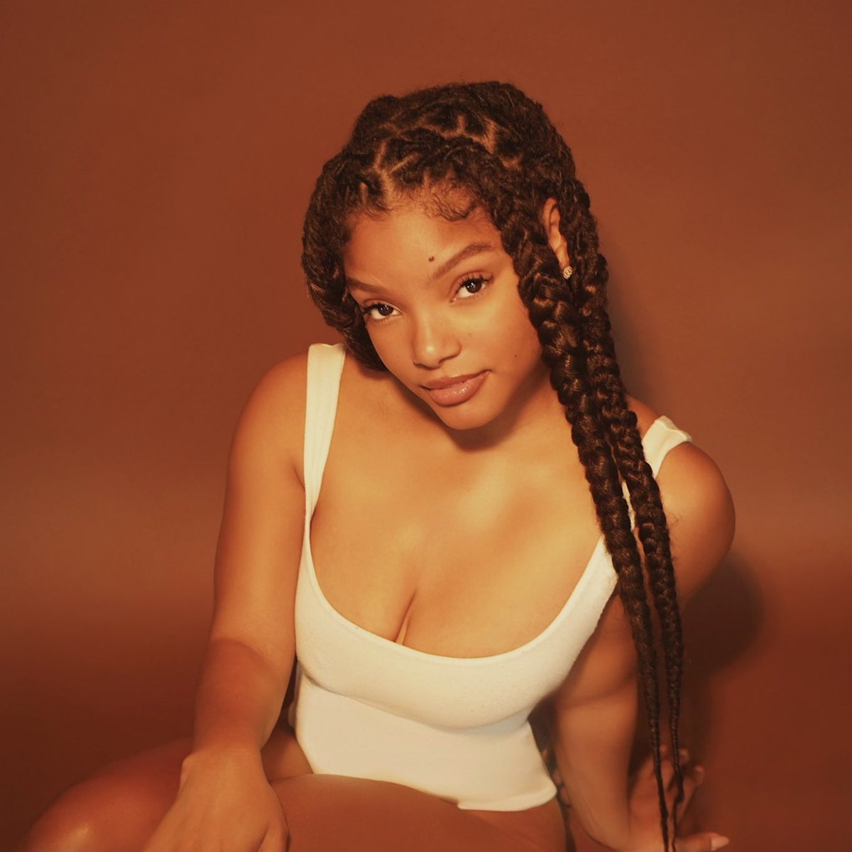 PopCrave's tweet image. Happy 25th birthday to the talented Halle Bailey.