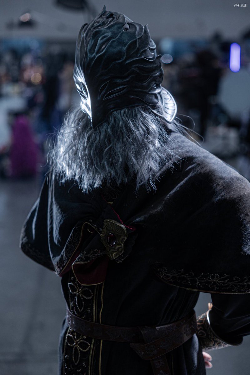 L23789466's tweet photo. 「 I am Ansbach of the Pureblood Knights. I stand with blade loft, blood afire. For the dignity of my lord and master, Mohg. 」

#ELDENRING 
#cosplay  
#エルデンリング
#コスプレ https://t.co/tmsIJbadBy