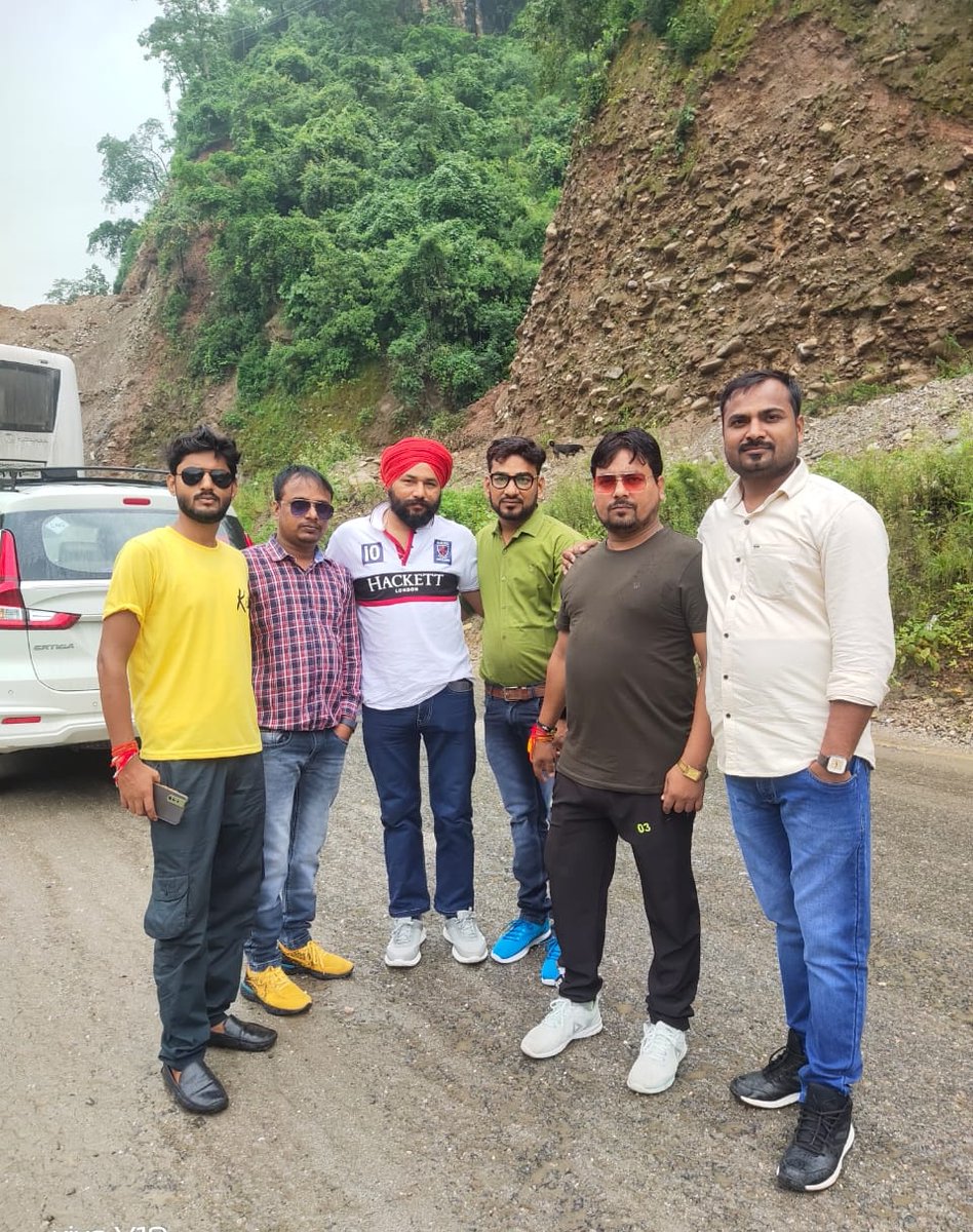 Vivekrahull's tweet photo. ये खुला आसमा ये हसीं वादियां।
मित्रों के साथ हिमांचल प्रदेश का सुखद अनुभव
दिल दोस्ती मस्ती जिंदाबाद https://t.co/HvWKeRYOwl