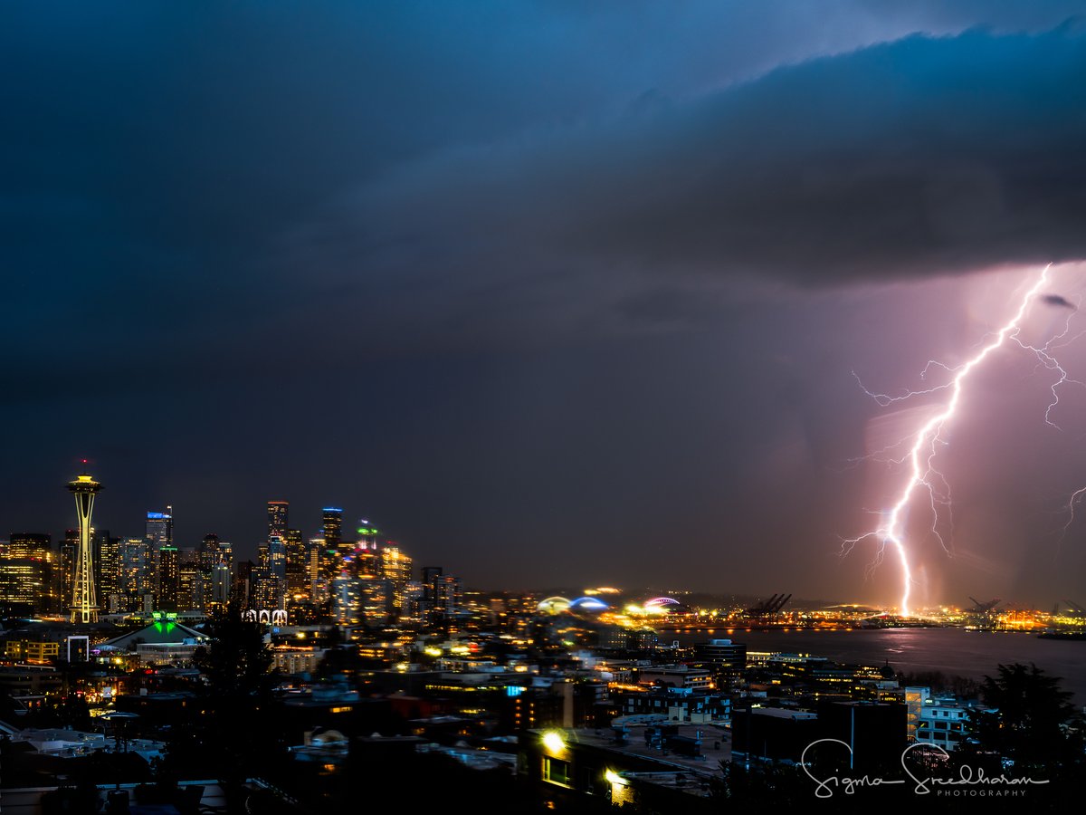 Sigma Sreedharan (@sigmas) on Twitter photo #Seattle #Lightning #Thunderstorm #WaWx #Seattle #Lightning #Thunderstorm #WaWx