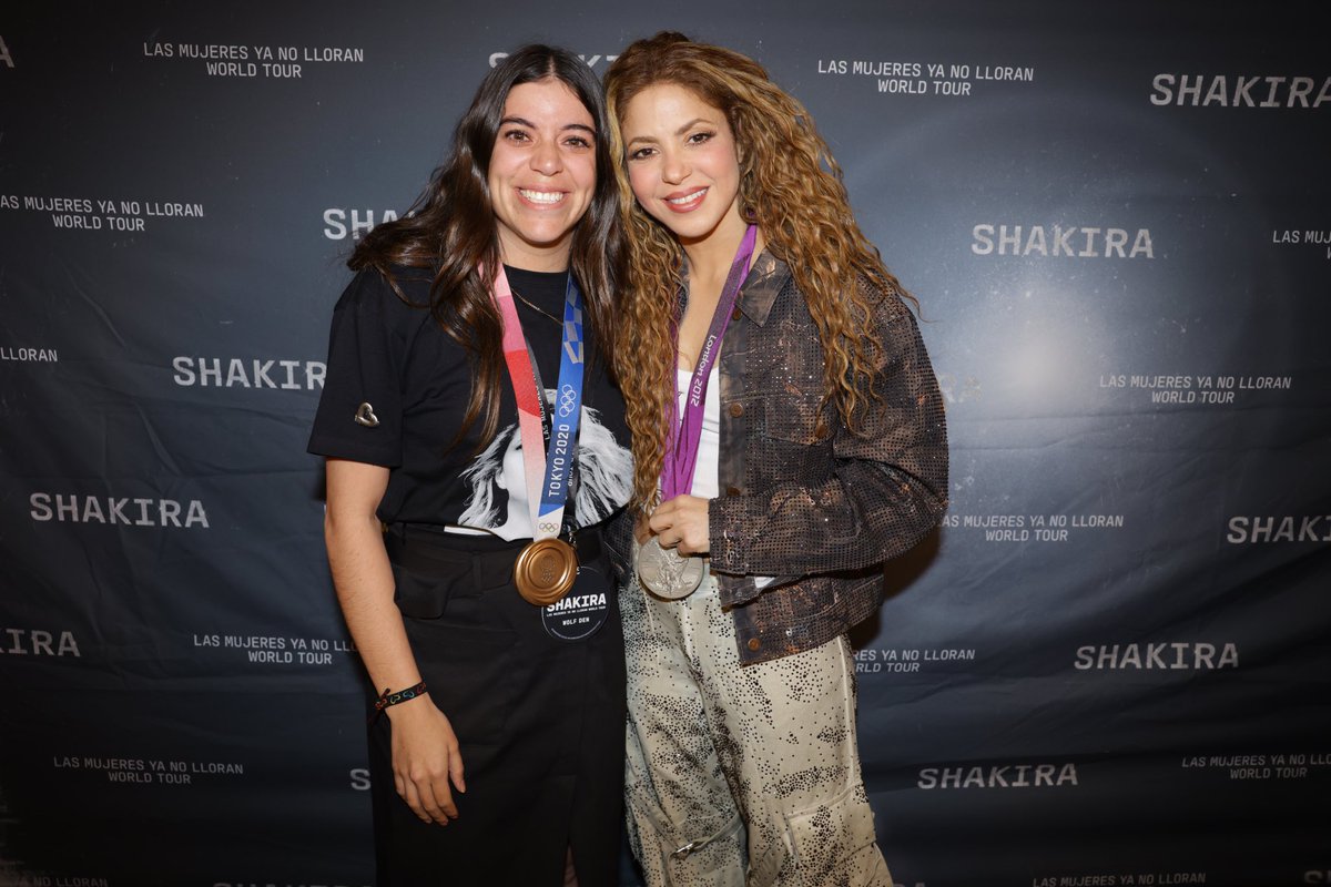 ¡Sin palabras! UN SUEÑO 🥹❤️‍🩹
Fue tan especial el conocerte y darte las GRACIAS por acompañarme con tu música e inspiración cada competencia, entrenamiento y paso de vida… ✨
Gracias por tus abrazos, nobleza, sencillez y corazón tan lindo.. sigo temblando!!!!