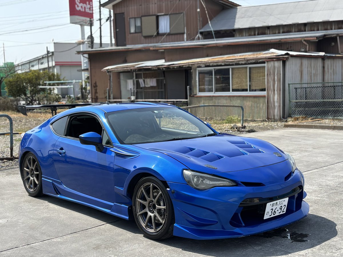yugo_tty13's tweet image. ご報告🙇♂️
BRZ(ZC6)納車しました
知ってる方も多い車両ですが巡ってきたご縁もあり乗り継がせて頂くことになりました🙇♂️
綺麗に乗れるかは分かりませんが大切に乗って行きたいと思います🙇♂️
86BRZ界隈の皆様、よろしくお願い致します
納車前にG4の形見付けてもらいました🚗