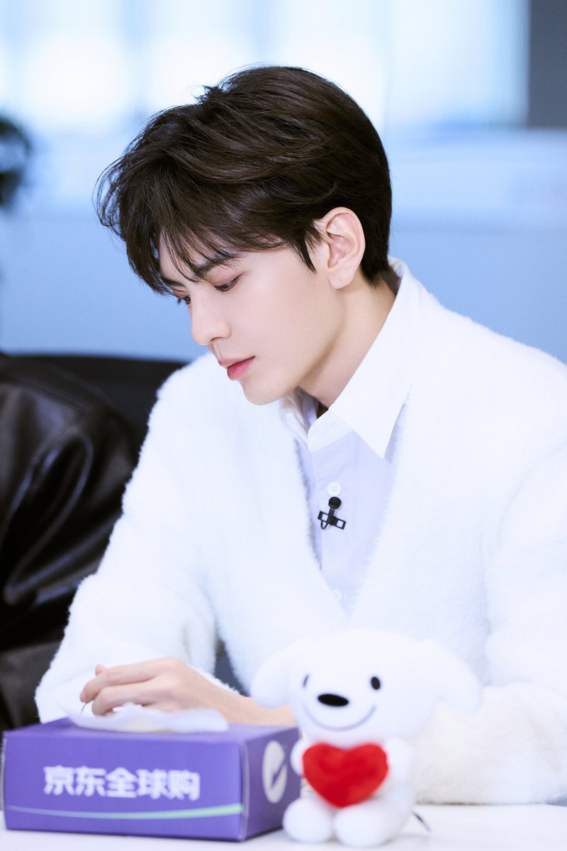 YUEHUA_OFFICIAL's tweet image. 【#毕雯珺｜#开播吧青春采销】
前方可爱预警 变身甲方客户 🥳
做客采购小组 派发出行任务📮
中午12点🥝 爱奇艺不见不散

#BiWenJun #乐华娱乐