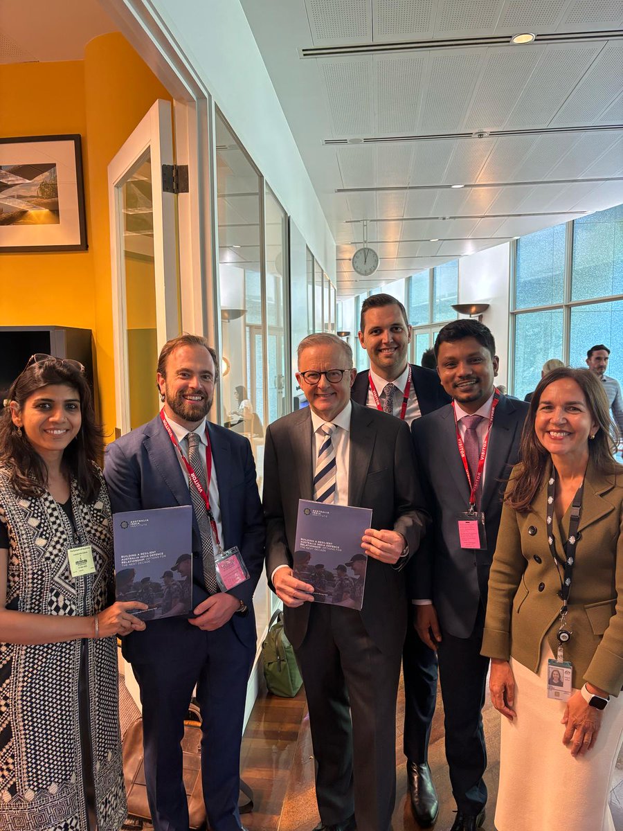 CSDR (@csdr_india) on Twitter photo Unexpected highlight: running into PM <a href="/AlboMP/">Anthony Albanese</a> and personally handing him a copy of our report!
Immense gratitude to @AusIndiaInst for the opportunity to work on this important initiative as the India partner. The future of Australia-India defence cooperation looks bright. 🇮🇳🇦🇺 Unexpected highlight: running into PM <a href="/AlboMP/">Anthony Albanese</a> and personally handing him a copy of our report!
Immense gratitude to @AusIndiaInst for the opportunity to work on this important initiative as the India partner. The future of Australia-India defence cooperation looks bright. 🇮🇳🇦🇺
