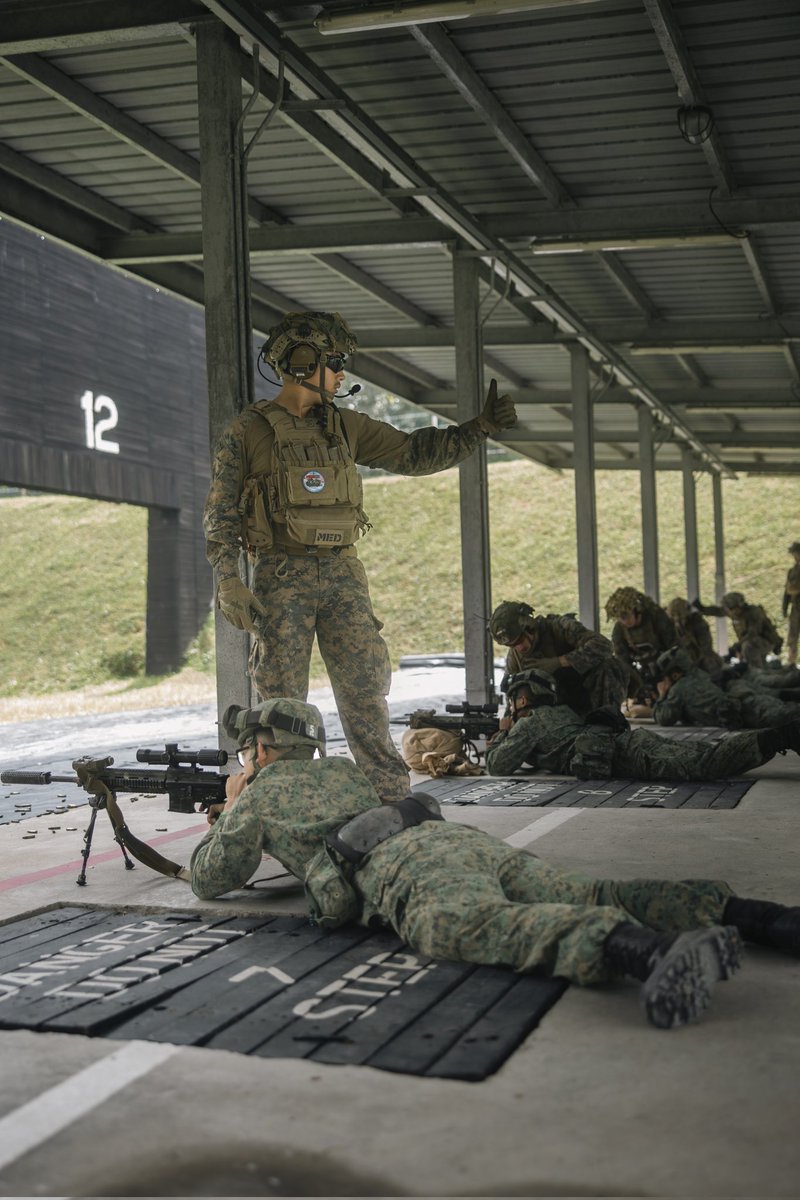 Marine Rotational Force - Southeast Asia (@mrfseasia) on Twitter photo "The line is ready!"๐ฃ
U.S. Marines w/ 1st Battalion, 5th Marine Regiment, <a href="/1st_Marine_Div/">1st Marine Division</a>, attached to MRF-SEA, w/ Singapore Guardsmen w/ 3rd Battalion Singapore Guards swapped weapons to coach each other through a familiarization live-fire range during #ValiantMark25 "The line is ready!"๐ฃ
U.S. Marines w/ 1st Battalion, 5th Marine Regiment, <a href="/1st_Marine_Div/">1st Marine Division</a>, attached to MRF-SEA, w/ Singapore Guardsmen w/ 3rd Battalion Singapore Guards swapped weapons to coach each other through a familiarization live-fire range during #ValiantMark25
