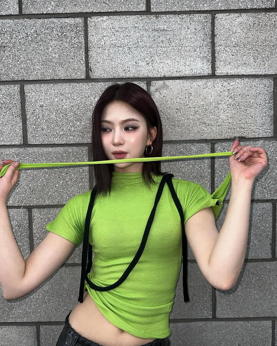 fleurswith's tweet image. isamovingon instagram update