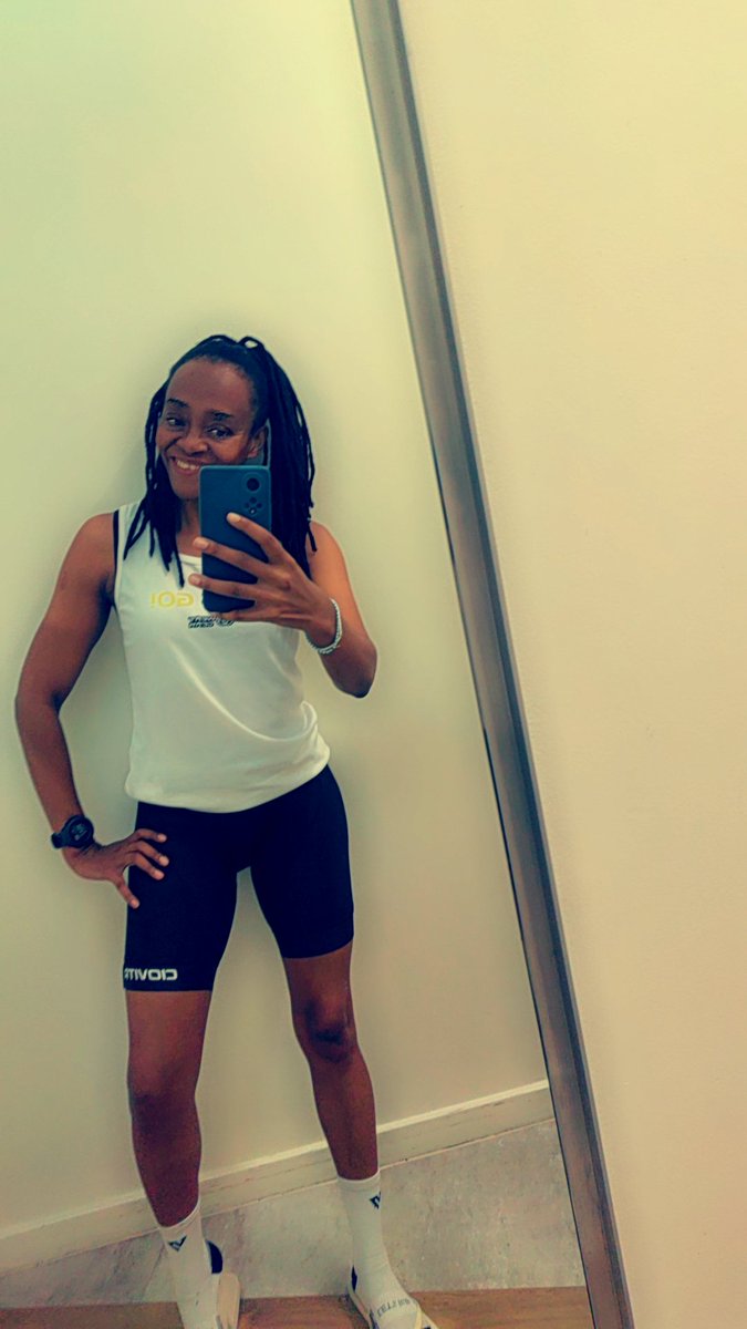 Happy Thursday. I'm loving how fast this week is going.
#ipaintedmyrun
#FetchYourBody2025