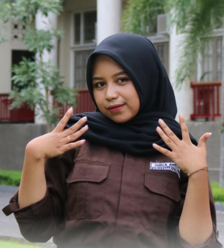 merapi_uncover's tweet image. Berita hilang

ciri ciri
- atas nama Sheila Amelia Cristanti
- motor honda hitam plat nomer AE3413 CA
- terakhir pakek jaket hijau helm hitam bogo
- terakhir ngabarin dia di klaten
- tinggi badan 148 cm
- umur 21 thn
- rambut merah panjang
- IG account : @sheilaaameliac…