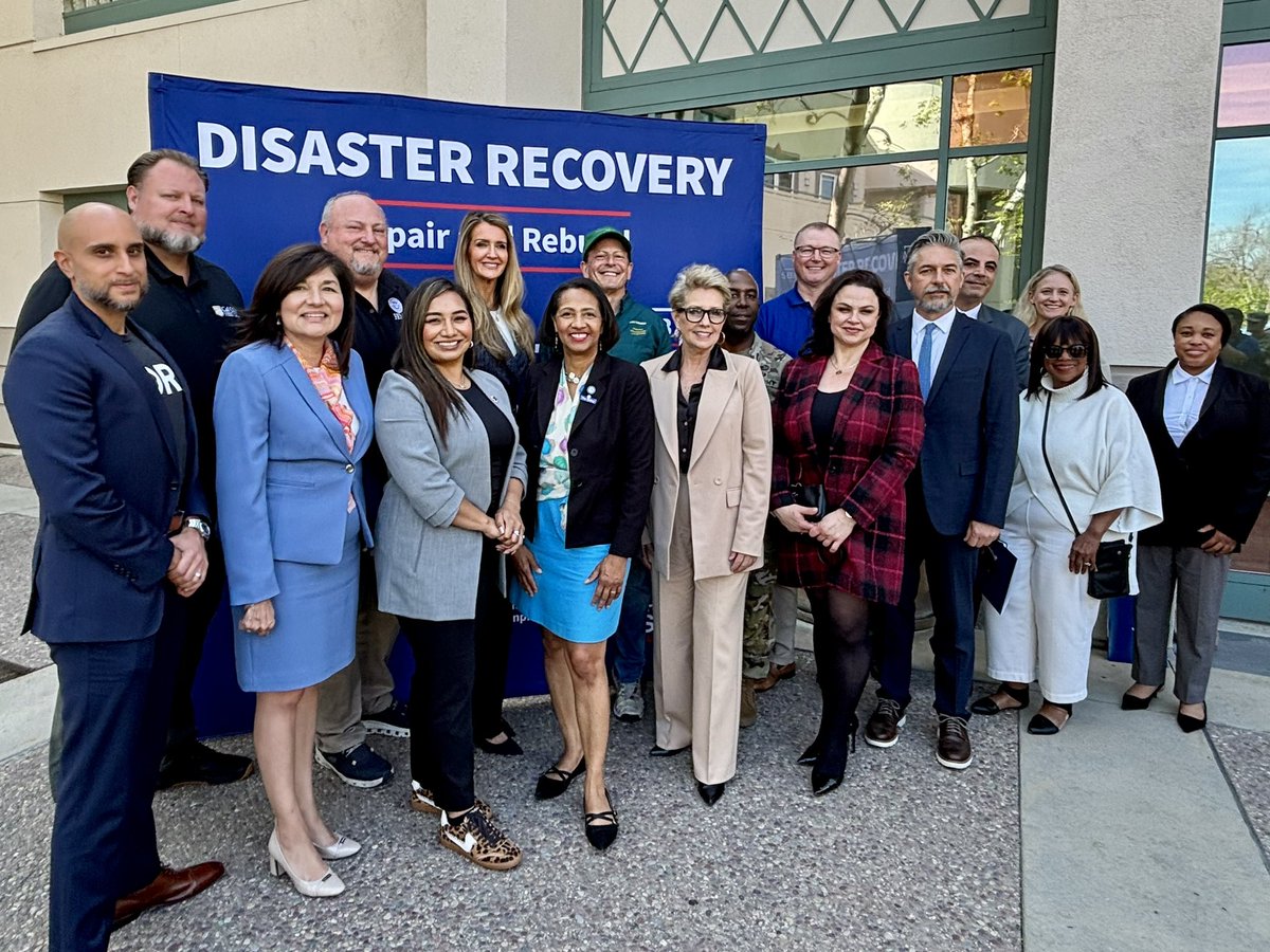 Delighted to participate in SBA Administrator <a href="/SBA_Kelly/">Kelly Loeffler</a> disaster recovery roundtable <a href="/PCCLancer/">PasadenaCityCollege</a>. She spoke about federal support for recovery &amp; rebuilding and the collaboration with <a href="/fema/">FEMA</a> and <a href="/Cal_OES/">California Governor's Office of Emergency Services</a>. I look forward to continued collaboration.