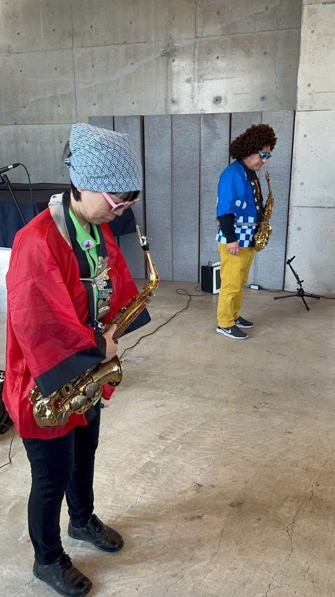 MFSB1999's tweet photo. 🌸 3月20日 🌸
🎷ユニット・コンサート🎷

今年の集大成🎶
無事に終了しました🤗

聴きに来てくださった方々✨
応援してくださった方々✨
インスタライブを観てくださった方🎶

ありがとうございました🎷

#鹿児島市
#イイテラス
#コンサート
#サックス
#バンド
#mfsb
#sax
#バンド
#団員募集中 https://t.co/v2MaspoySA