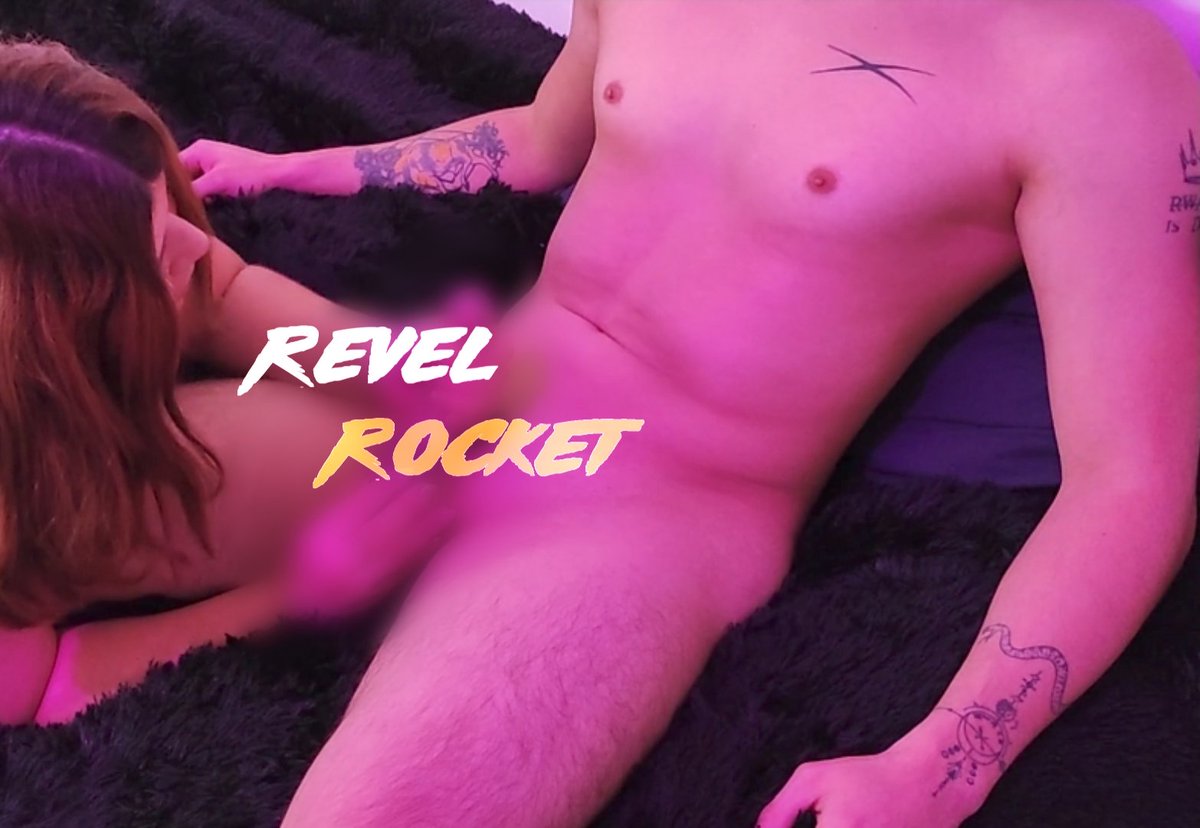 Un favorcito que me hizo mi roomie... 
Video completo: es.pornhub.com/view_video.php…