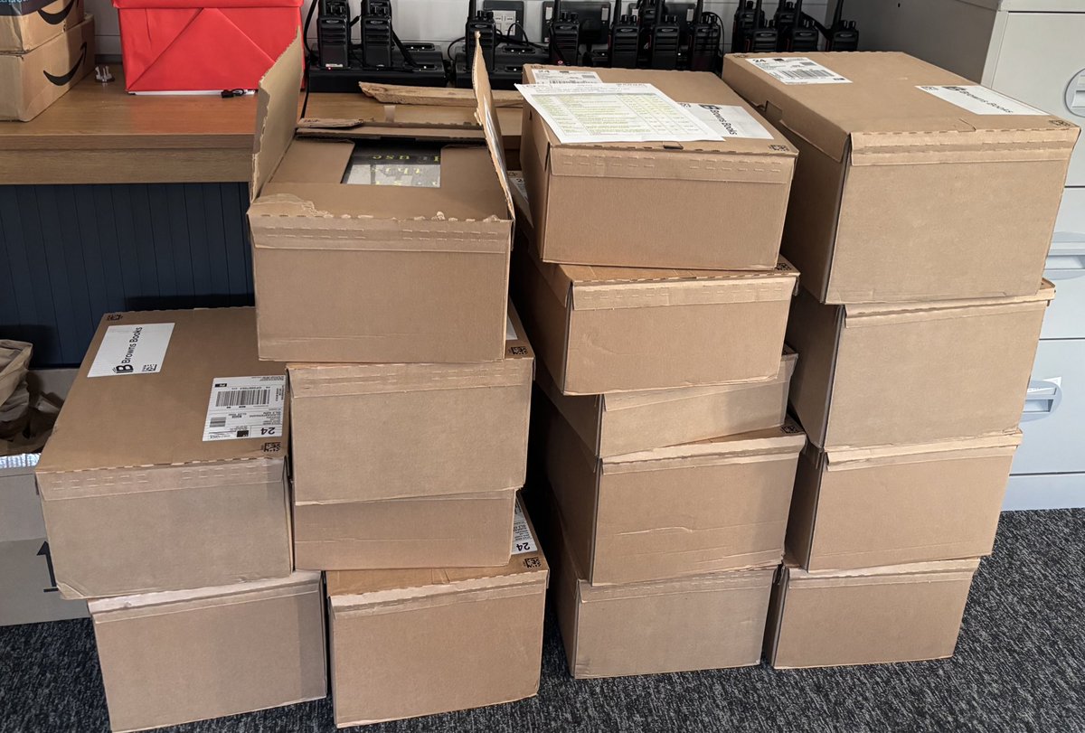 Good morning #teacher5oclockclub - two more days left this week! I’m very excited as this massive delivery of books arrived yesterday - all the books for the KS3 curriculum I’ve been devising since January - a whole year worth of books! Can’t wait to launch 🚀 #edutwitter