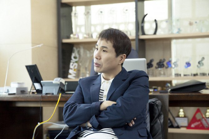 김시대 tweet media