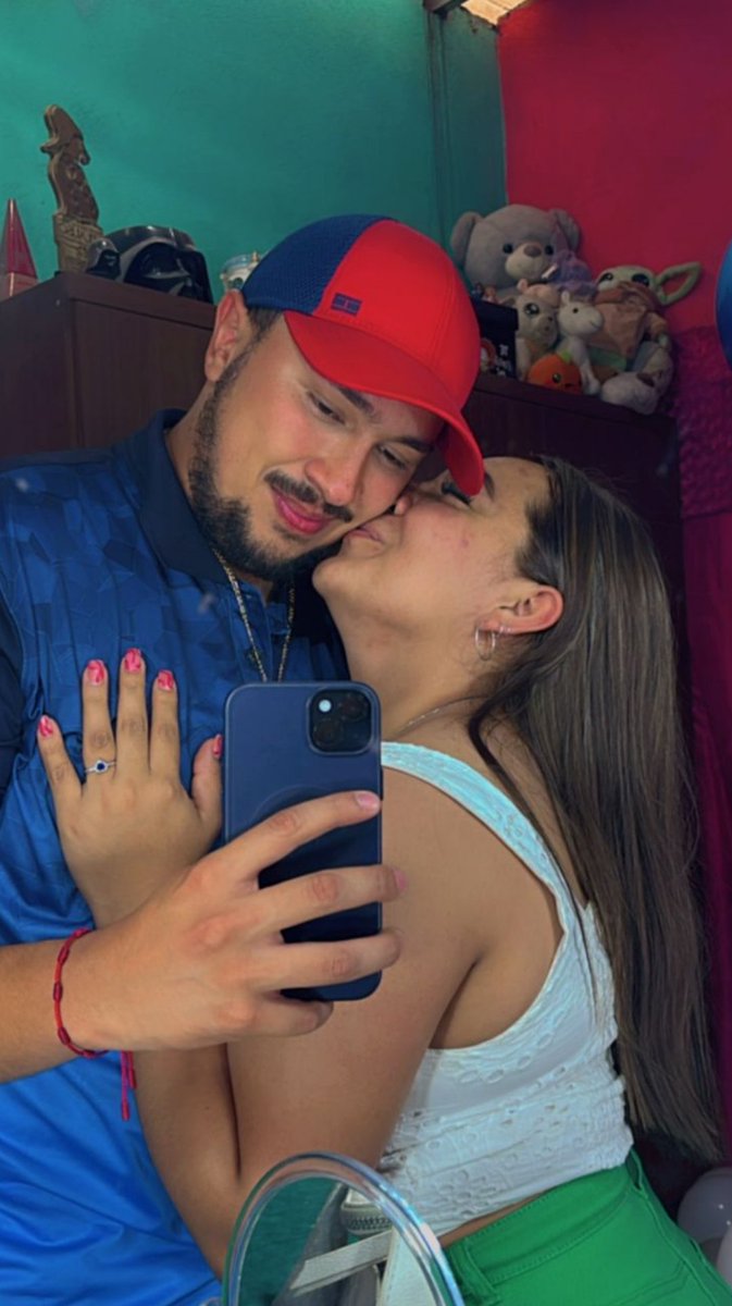 Hola 23! ✨🌷
Muy especial sin duda alguna este cumple! 🥰🥰
Cada día soy protagonista, hace que todo sea muy especial ❤️

Lo amo muchoooooo y no saben cuánto! 🥺❤️‍🩹