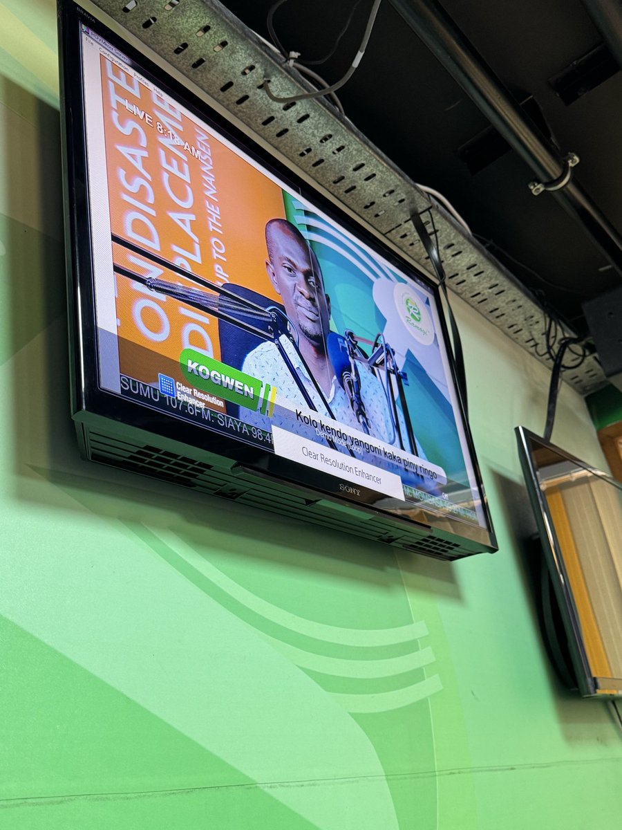 DDisplacement's tweet photo. LIVE @RAMOGI1TV radio show with Kisumu county government representatives + @KenyaRedCross + @globalnetworkdr @RoyDouglasOtie1 discussing actions to #AvertMinimizeAddress #DisasterDisplacement in Kenya ahead of the rainy season https://t.co/PskxlE4Lqv