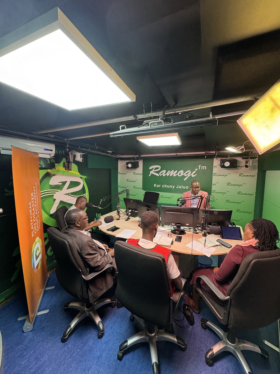 DDisplacement's tweet photo. LIVE @RAMOGI1TV radio show with Kisumu county government representatives + @KenyaRedCross + @globalnetworkdr @RoyDouglasOtie1 discussing actions to #AvertMinimizeAddress #DisasterDisplacement in Kenya ahead of the rainy season https://t.co/PskxlE4Lqv