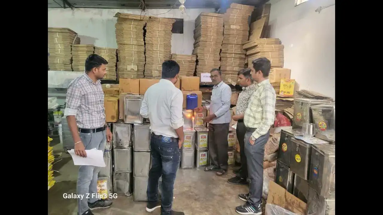 Kheda dairy unit fined for selling adulterated ghee; 3,100 kg seized
