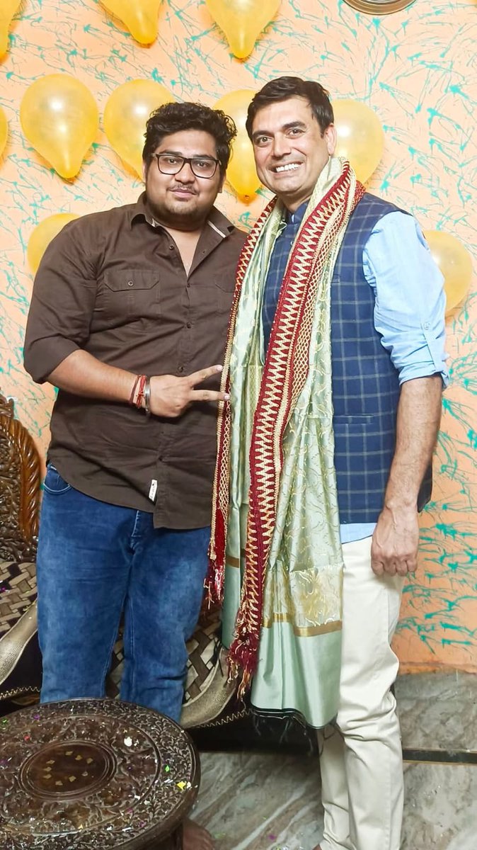 Happy Birthday my cutest bro <a href="/HimmyGuptaBJP/">Himanshu Gupta</a> 💐🎂
God Bless u wd oll the happiness in life 🎊🪅🎈🎁