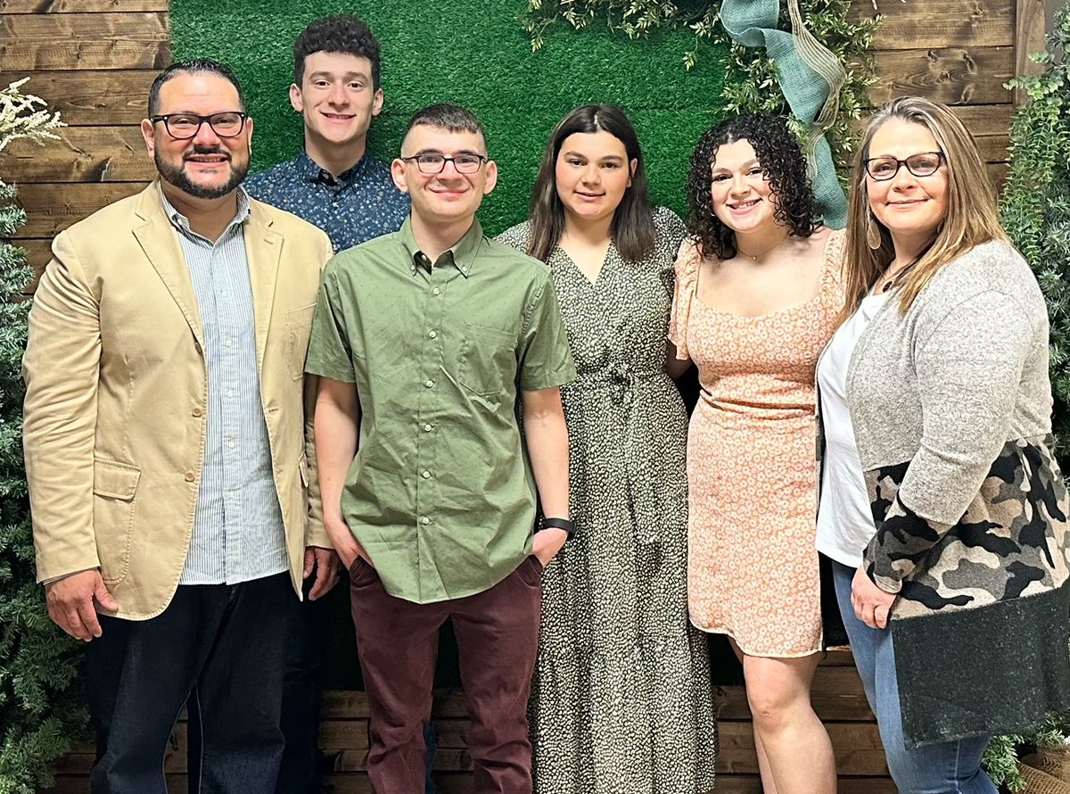 Church planters: I failed my kids prioritizing ministry. Regret is real. Choose networks valuing family over fast growth. Learn from my mistakes. Family first. 

#ChurchPlanting #FamilyMinistry #Regret