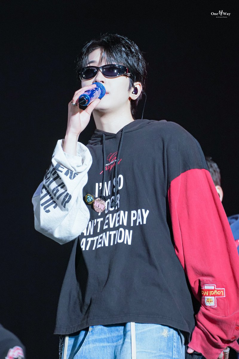 oneway_ww717 tweet picture