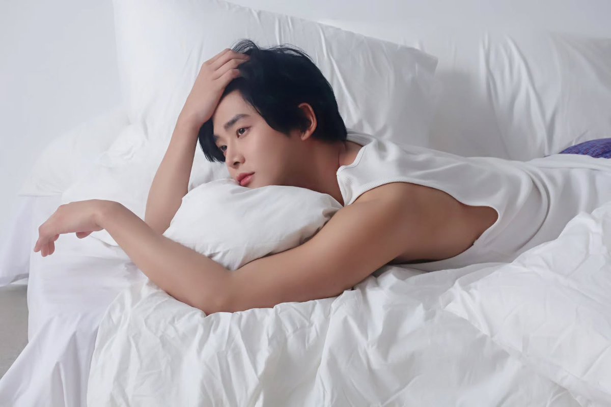 raelle0807's tweet photo. 250327 로운씨네 Instagram 

[📷] 2025 SEASON'S GREETINGS - DAY OFF 비하인드 - 🛌

✔ https://t.co/C8lK6Xp2Lf
더 많은 사진은 배우 로운 공식 팬카페 [로밍]에서 확인해주세요!

https://t.co/gywnKoLrik

#로운 #ROWOON #RW_DAYOFF @ewsbdi #김석우 #kimseokwoo #ロウン #金路云 https://t.co/STCmDLZLkw