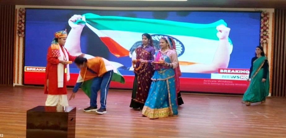 drm_drmizn's tweet image. मंडल रेल प्रबंधक, इज्जतनगर सुश्री वीणा सिन्हा के मुख्य आतिथ्य में 27 मार्च, 2025 को रोड संख्या 2 के रेलवे अधिकारी क्लब, इज्जतनगर पर महिला सशक्तिकरण समारोह का आयोजन किया गया।