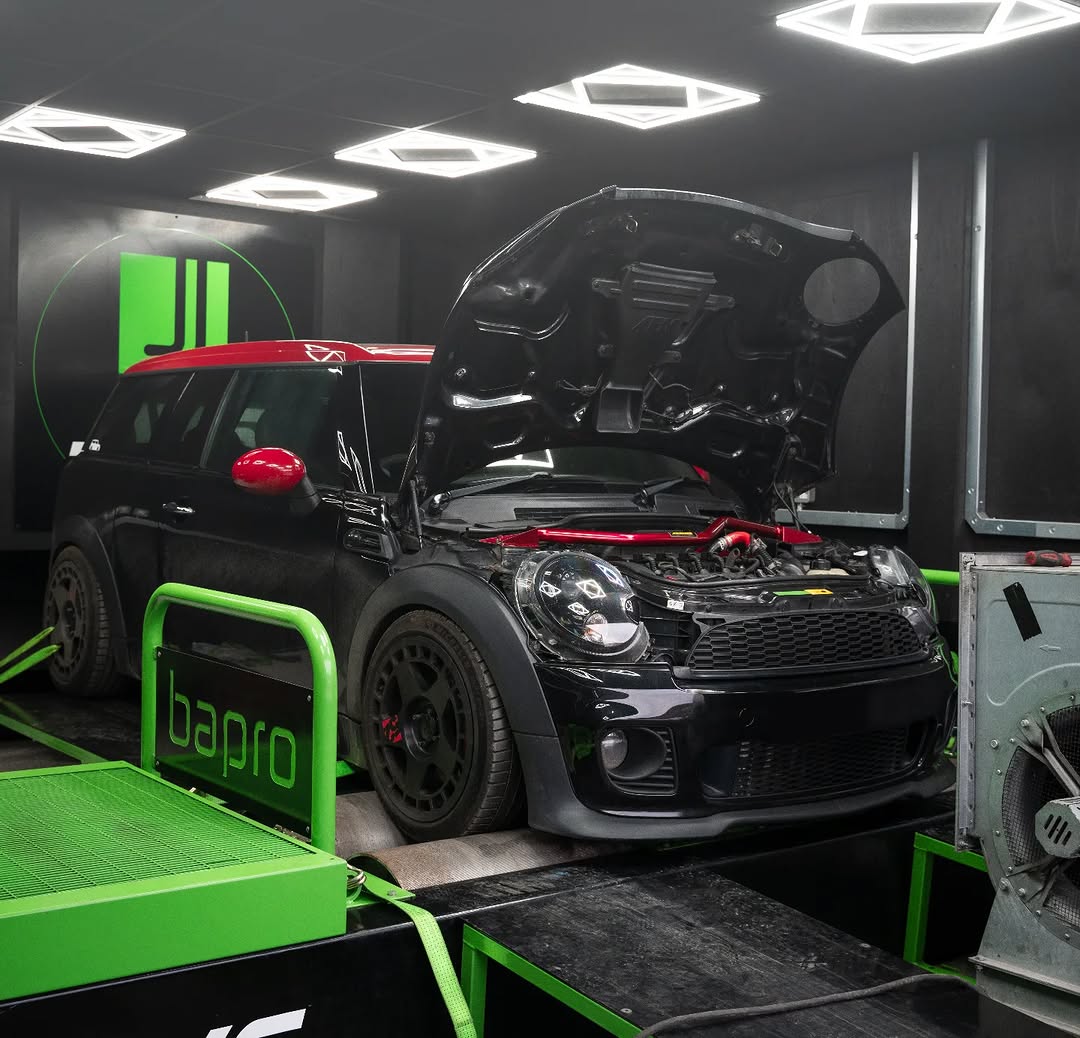 Baprodynotest's tweet image. 🚗🔥 This Clubman is back on our dyno for a Stage 2 tune, after the engine build we did a while ago. 

🔧 Engine builds, track setups, mods, repairs, maintenance – we’ve got you covered.

#Stage2 #MiniClubman #DynoTest #PowerUpdate 

Thanks for photo @jwsmotorworks