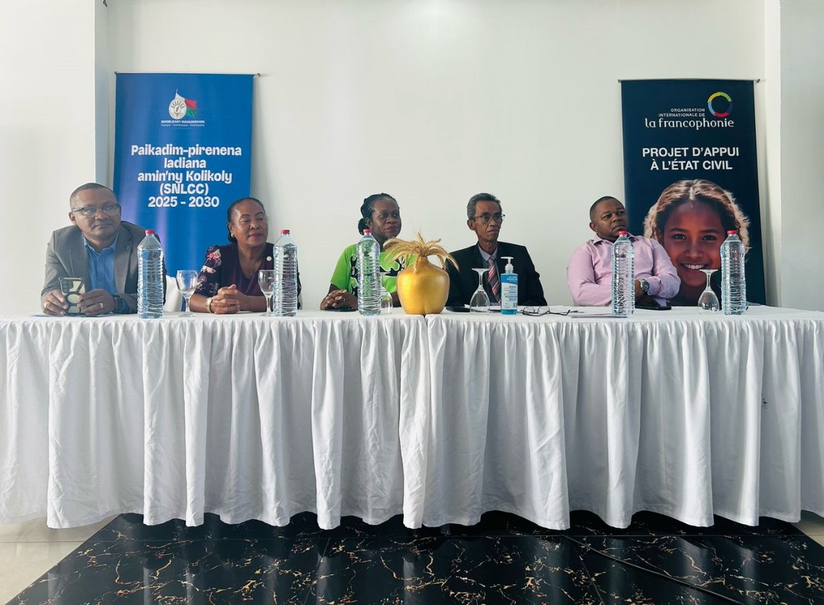 CSI Madagascar 🇲🇬 (@csimadagascar) on Twitter photo Nifantoka tamin’ireo hetsika mampahomby ny fampiharina ny SNLCC 2025-2030 mifanaraka amin’ny zava-misy ho an’ny faritra Atsinanana ny fifanakalozan-kevitra sy fifanakalozam-baovao natao teto Toamasina izay notohanan'ny <a href="/OIFrancophonie/">La Francophonie</a>. Nifantoka tamin’ireo hetsika mampahomby ny fampiharina ny SNLCC 2025-2030 mifanaraka amin’ny zava-misy ho an’ny faritra Atsinanana ny fifanakalozan-kevitra sy fifanakalozam-baovao natao teto Toamasina izay notohanan'ny <a href="/OIFrancophonie/">La Francophonie</a>.