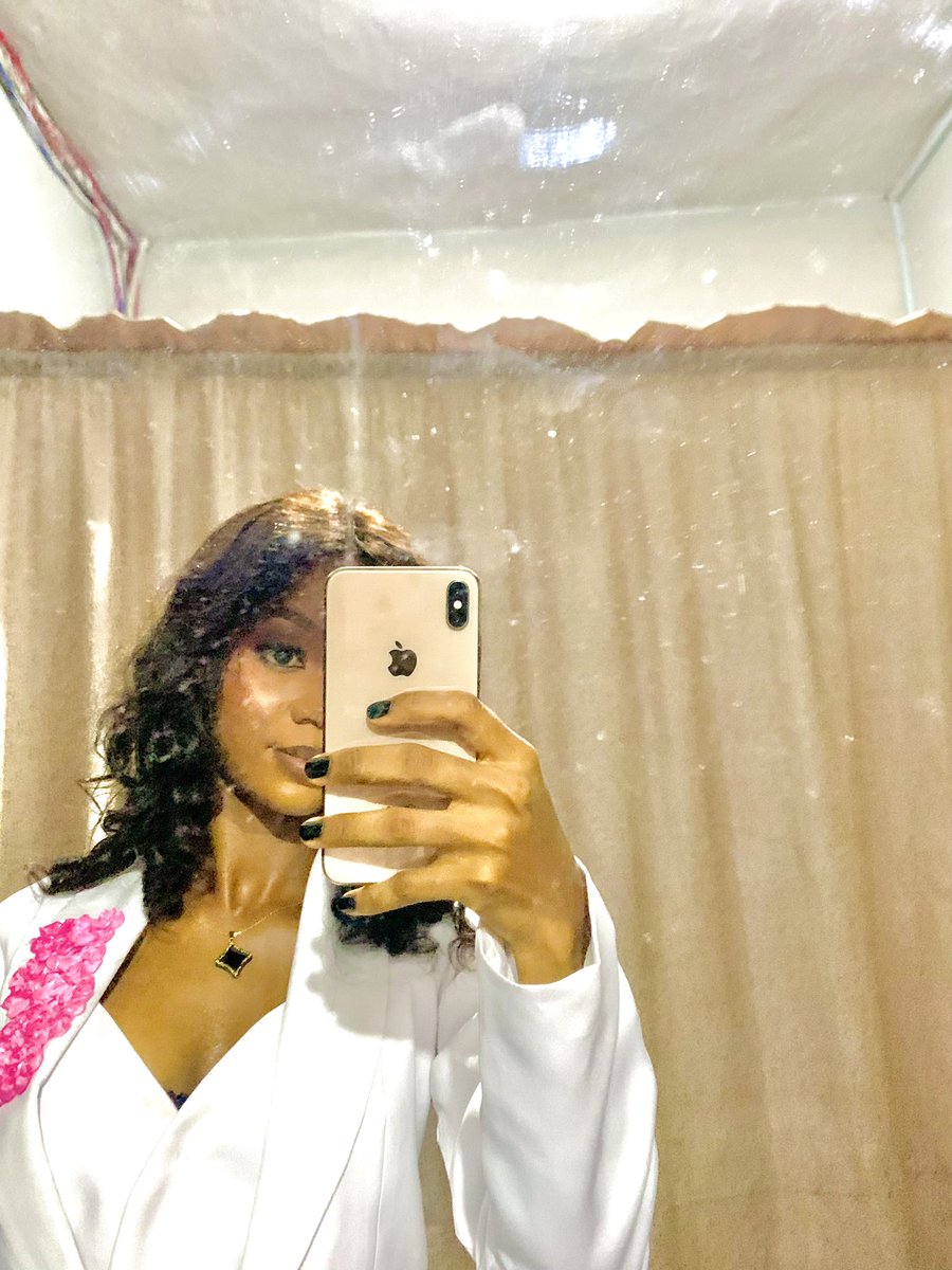 FavourOnifade_'s tweet photo. I'm overwhelmed with gratitude for another year of life, love, and support from all of you!🤍
Thank you so much for the birthday wishes, I sincerely appreciate. Here's to many more adventures together!🥂 #birthdaylove #Grateful #aboveonly https://t.co/tGqFUSSGiI