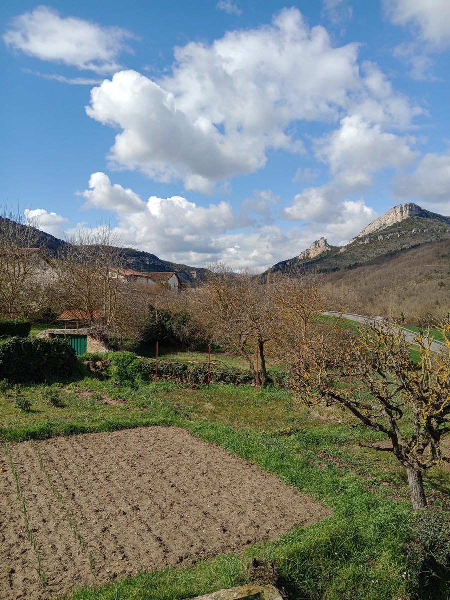 kavango's tweet image. Zorionak, Kanpe(t)zutik 🎉🎊
(argazkia ez da gaurkoa)
#kanpezu #arabakomendialdea