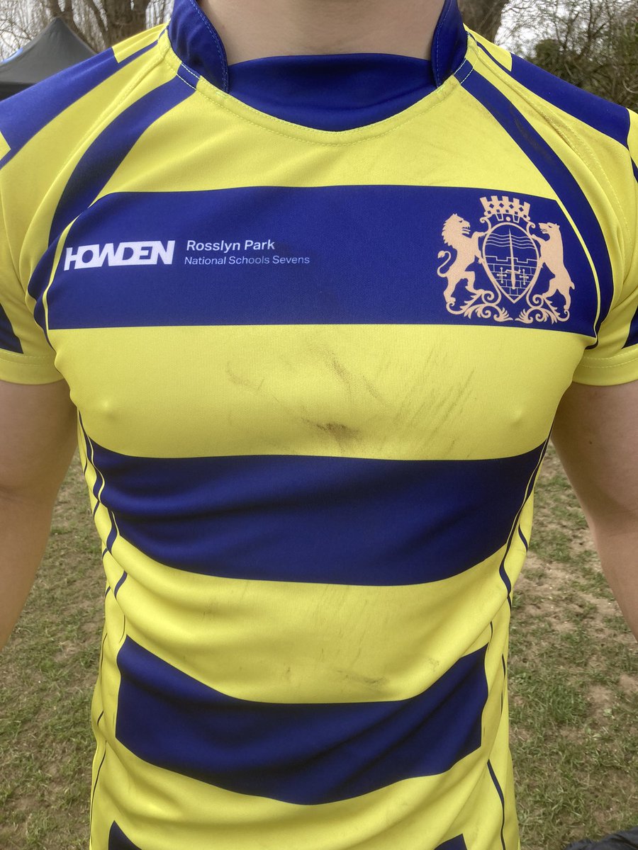 Thanks to Howden for our new 7s kit for the U18 Cup competition at the Howden Rosslyn Park School’s 7s this week. #UTB