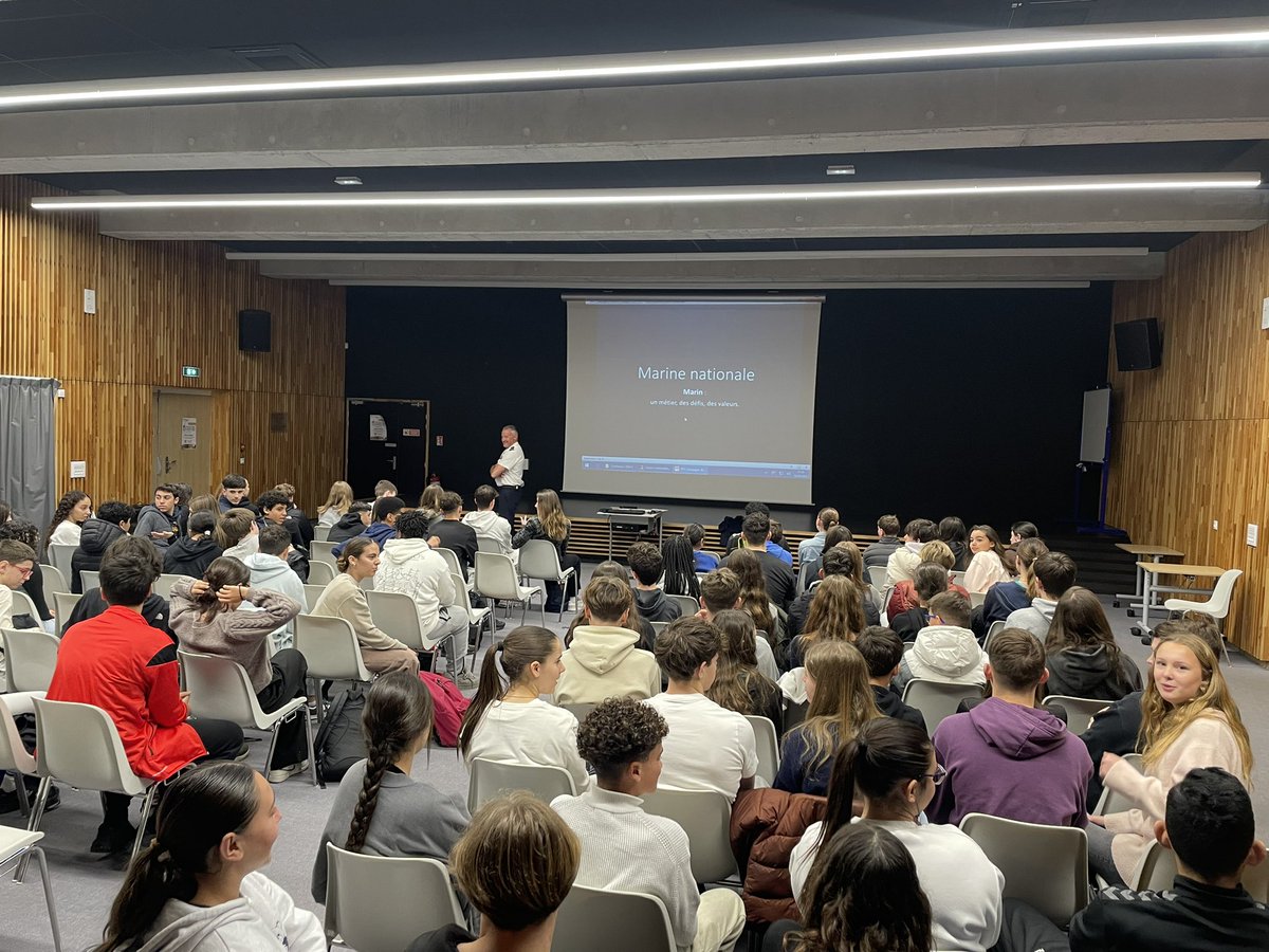Dans le cadre du parcours des métiers, intervention de la Marine