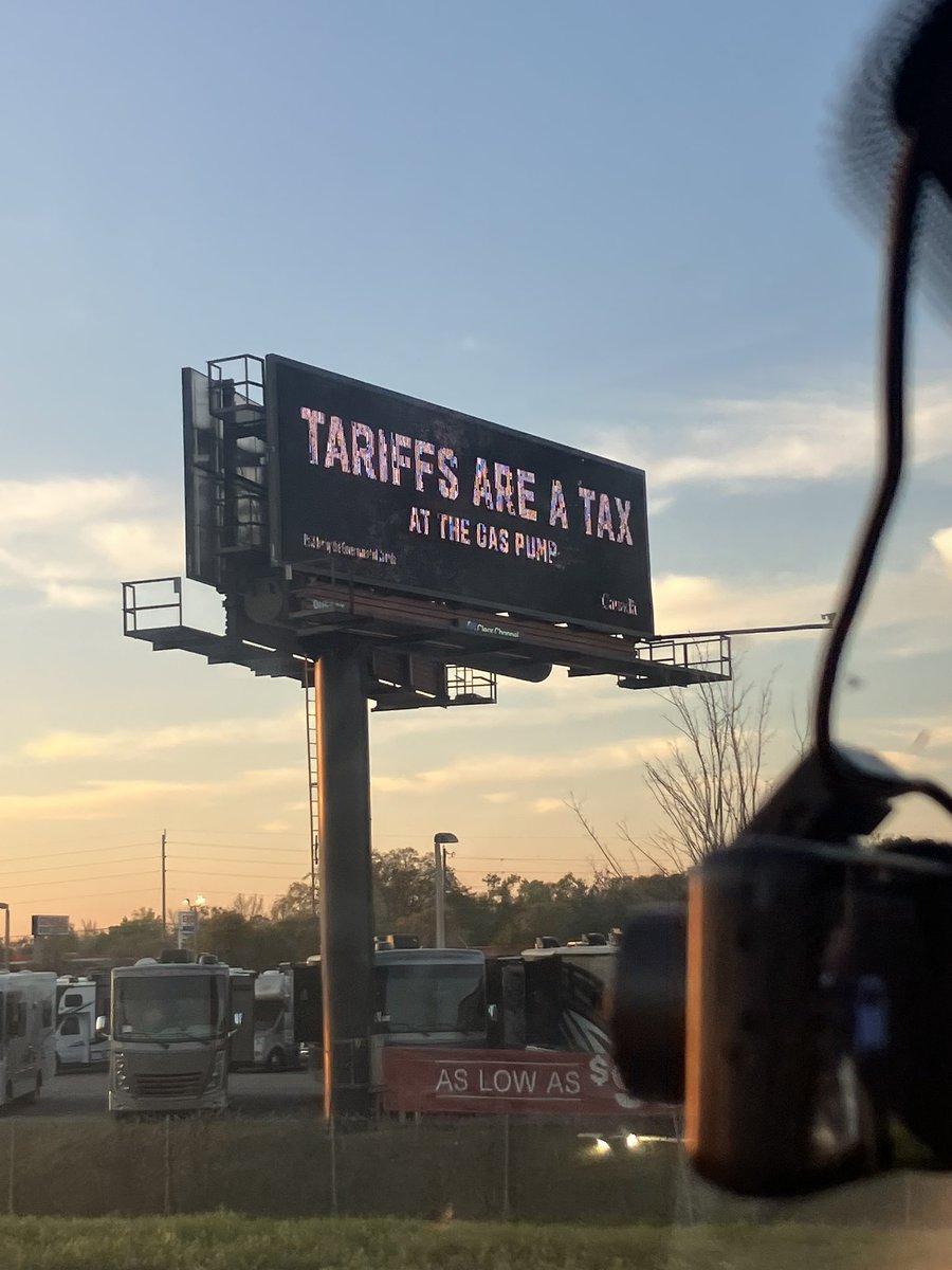ccarson904's tweet photo. @elonmusk @scrowder how is Canadian propaganda in Jacksonville Florida @GovRonDeSantis https://t.co/zkWX2aWKUR