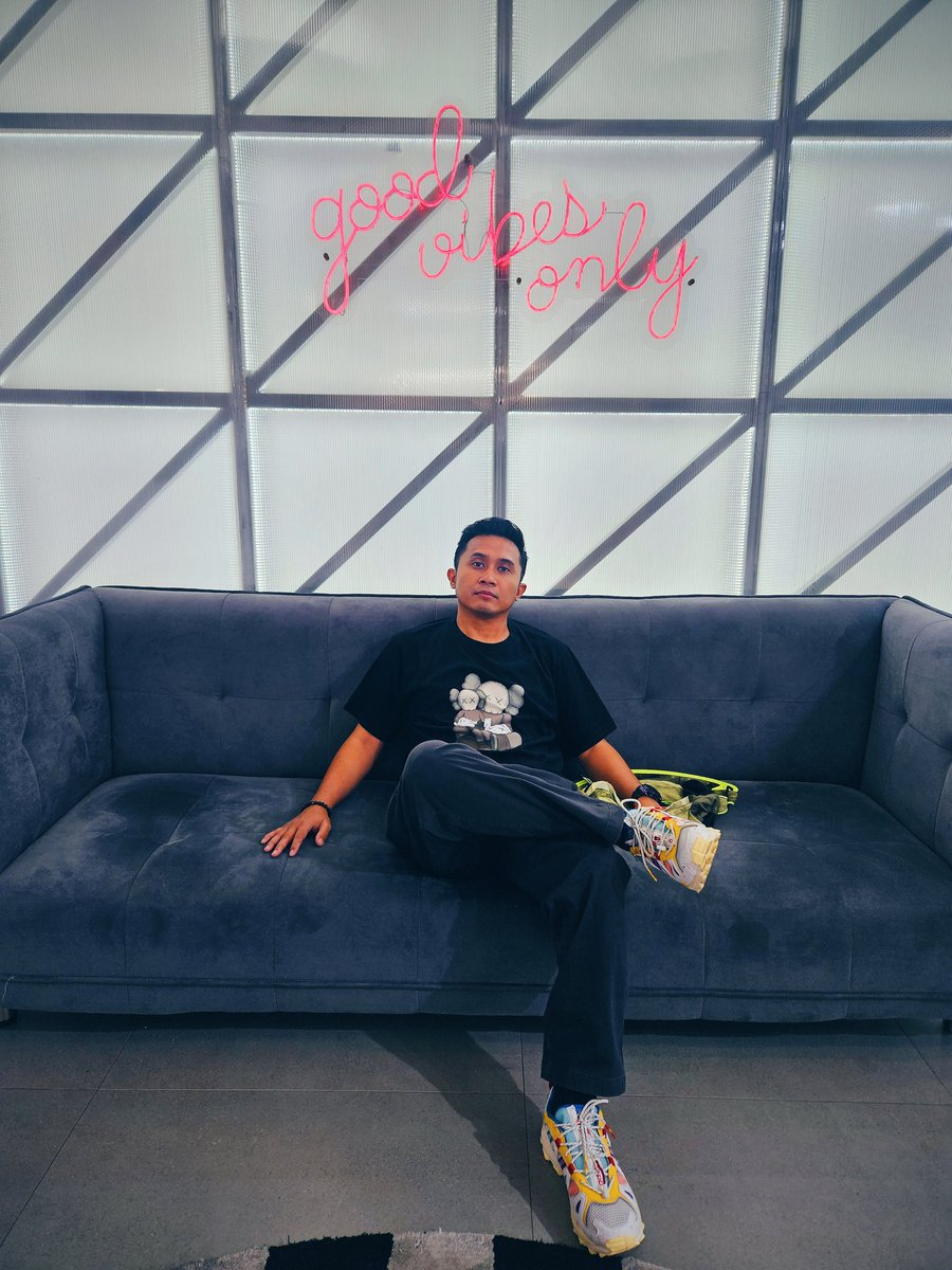 gradiaritra's tweet photo. @MrOngDedy Tolong di bantu 😊🙏🏻 https://t.co/0AyW39m0sX