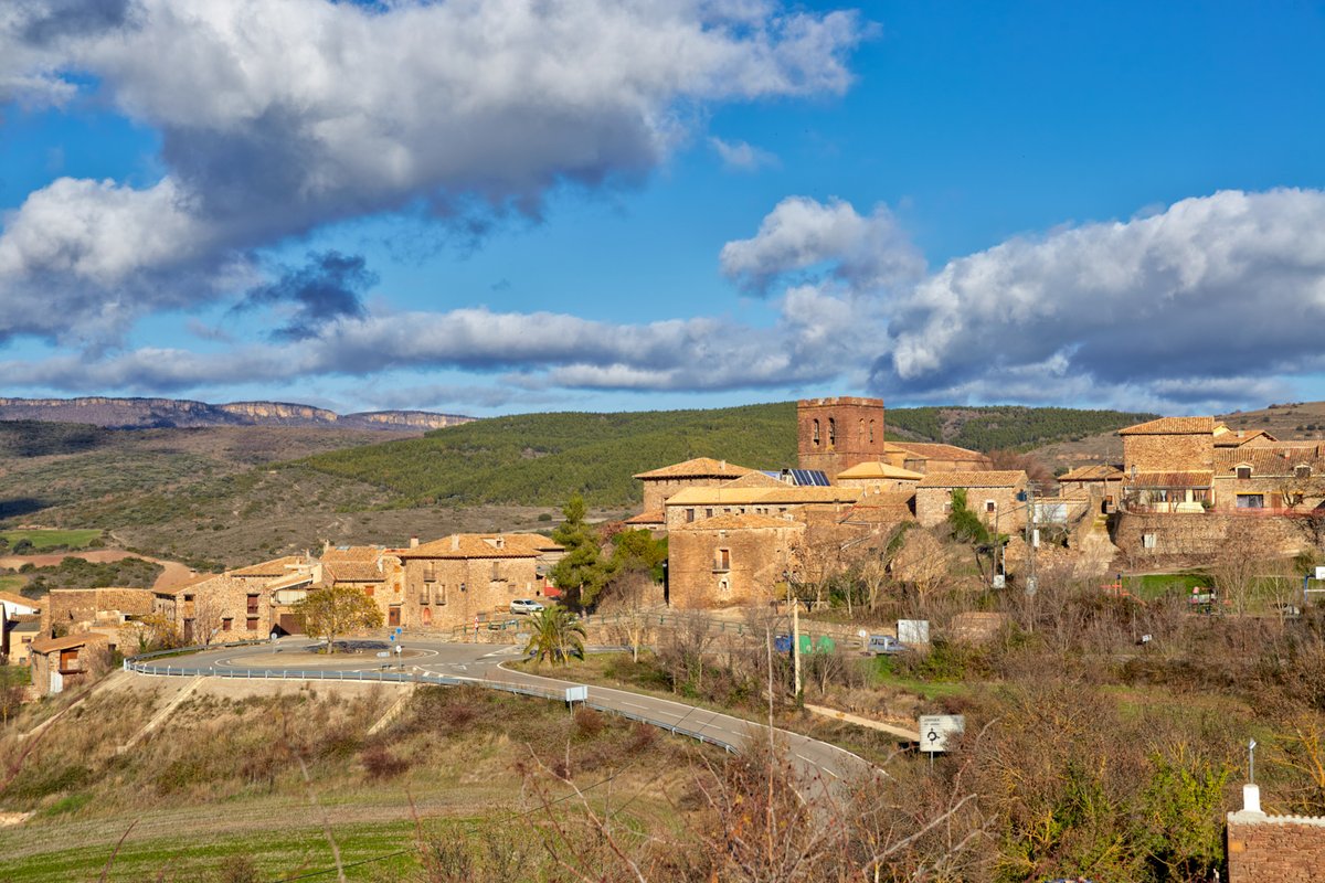 CSantiagoAragon's tweet photo. 🏡 Pueblos con encanto en el Camino Aragonés
📍 Canfranc Estación
📍 Jaca
📍 Arrés
📍 Ruesta
📍 Undués de Lerda
Cada uno con su magia. ¿Cuál es tu favorito? #LugaresDelCamino https://t.co/EhlIAmeMjg