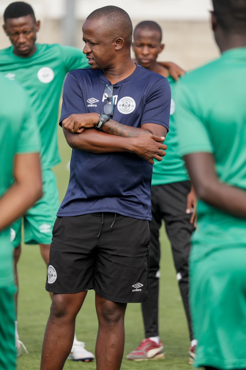 CentreChiefsFC's tweet photo. Caught on camera📸
#MagosiMaaparankwe
#TodaysTraining https://t.co/tobxrYnm6d