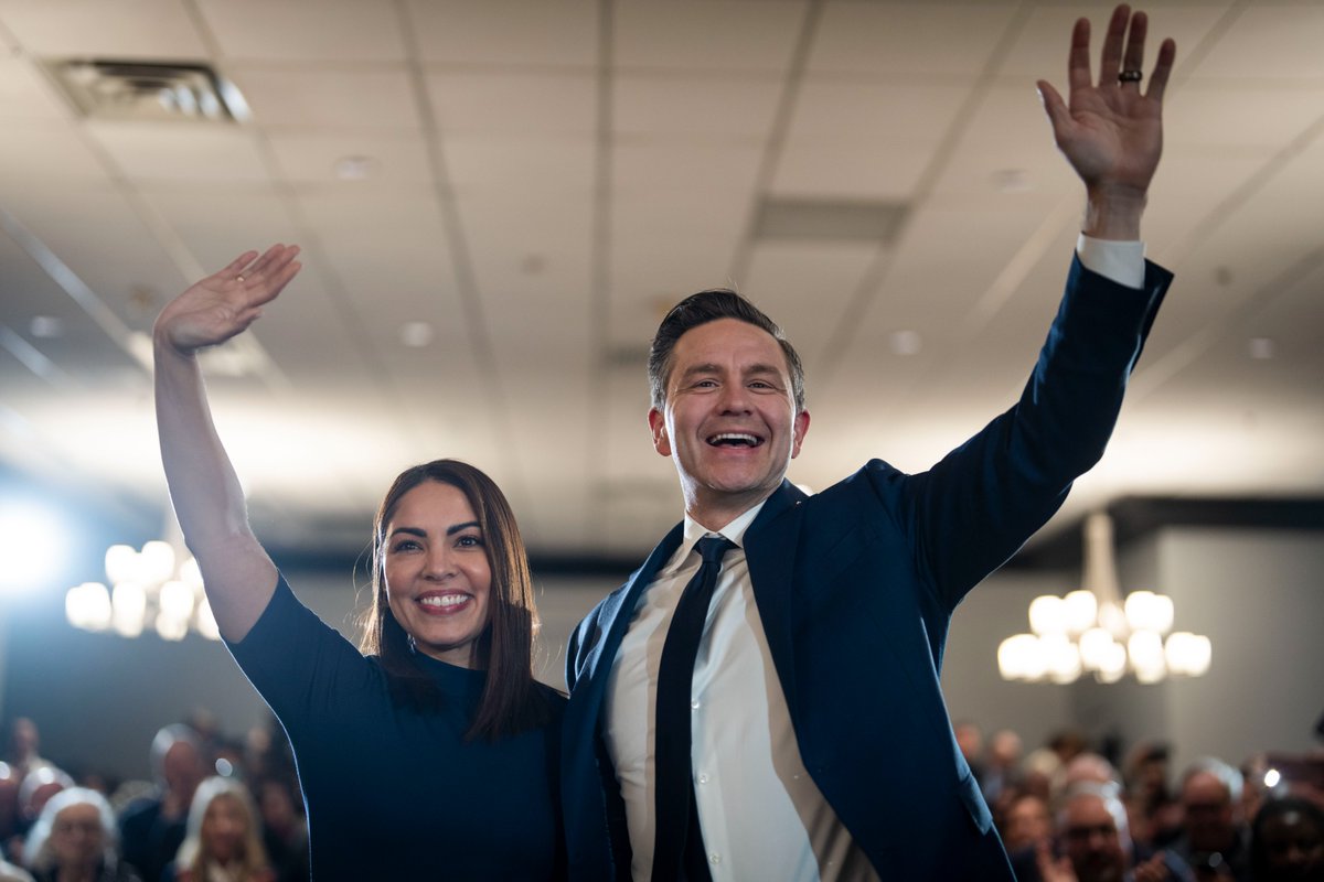 PierrePoilievre's tweet image. 800 Québécois se sont rassemblés pour appuyer notre plan pour un fédéralisme responsable. 

Un gouvernement fédéral conservateur sera plus petit, avec un Québec plus autonome et des Québécois plus libres et plus prospères - dans un Canada fort et uni. Pour faire changement:…
