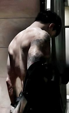 حاضرم از شدت سکسی بودنش جونمو بدم:)👄