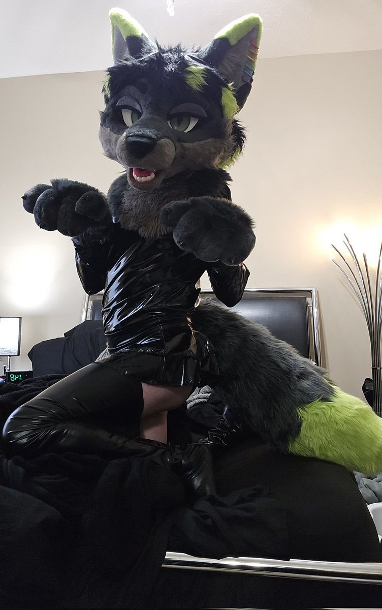 MCFC tiiiiiiiiime!!! X3
Will be there from today until Monday.
Looking forward to seeing friends (try to impregnate the foxie once again). ;p
#MCFC