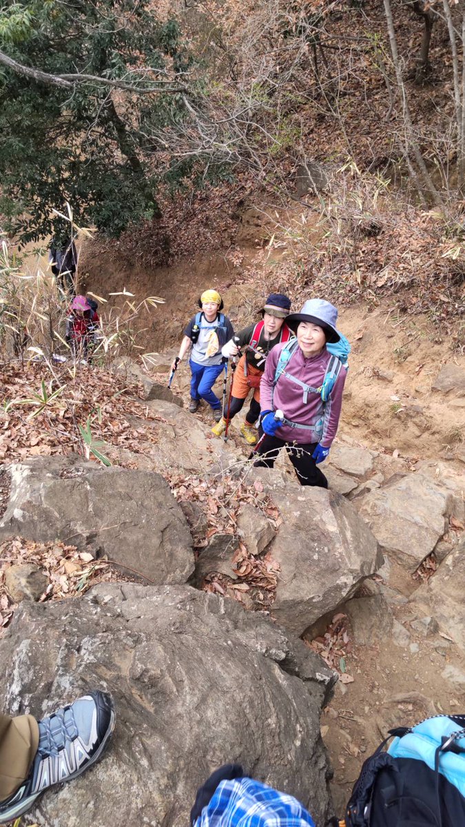 0Maokko's tweet photo. 群馬県の吾妻山に登りました。低山ですが、３つの
ピークをアップダウンしたのでそこそこハードでした。まだ半年のブランク
前の体力を戻っていませ
んが、来月は３つの山を
予定しています。 https://t.co/4NZ3ZBDjwQ