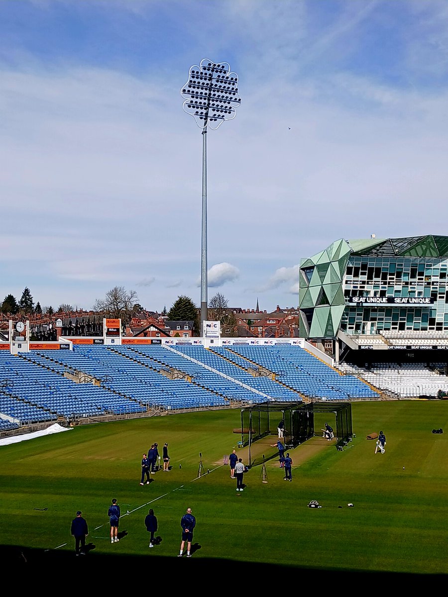 Good to see the <a href="/YorkshireCCC/">Yorkshire CCC</a> boys back in action at a sunny Headingley ahead of the YCCC Pre-season Lunch...