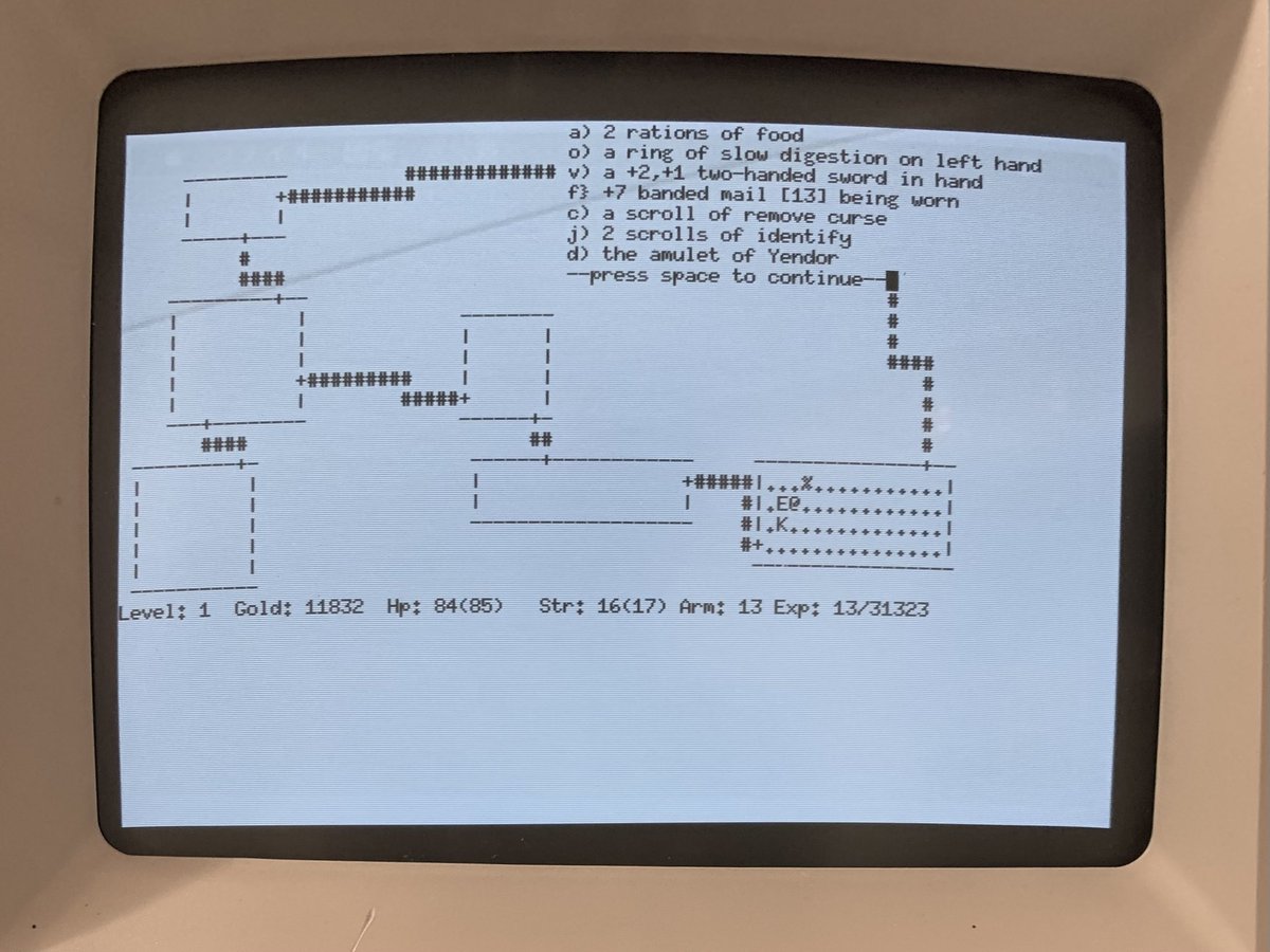 mcafe68's tweet image. #NetBSD 1.6.2 (古すぎ) mac68k
#rogue clone iii 
2日がかりの探検でダンジョンから生還！
Macintosh #se30 をリフレッシュした甲斐があった〜
アイテムを使い果たし、落とし穴で地下27階に落ちた時はもうダメかと