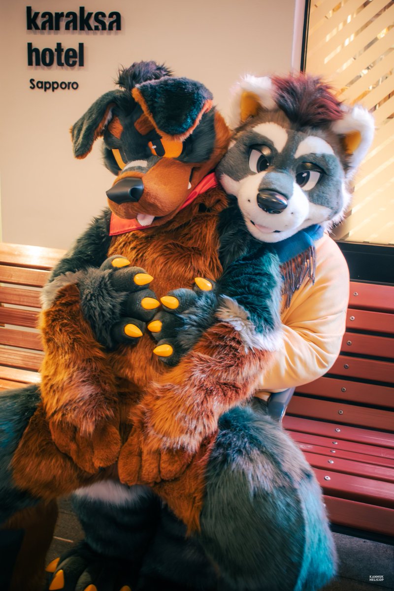 💪🦝 🐶💕
#ちるこん2025

📷<a href="/kannuk_helicop/">努克／Kannuk➡️二足歩行TwinTrails</a>