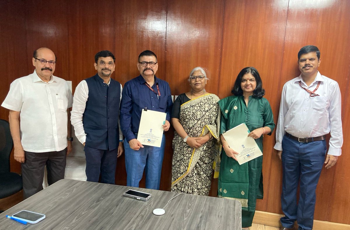 Ministry of Statistics & Programme Implementation tweet media